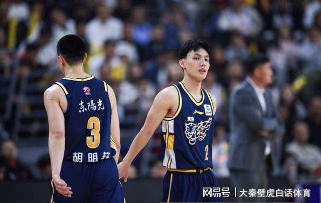 九游官网登录-胡明轩大爆发！广东4连胜登顶，北京队重返前4，最新排名一夜变天